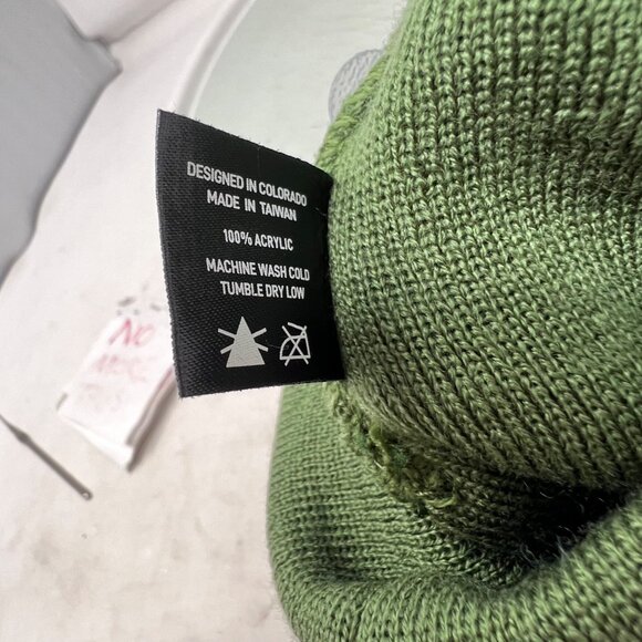 Locale Highline Beanie Hat One Size Cozy Knit Sage Green 100% Acrylic Winter NEW - Picture 6 of 8